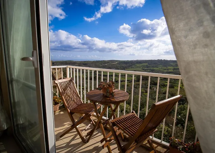 Modern 1 Bedroom Gem With Breathtaking Terrace