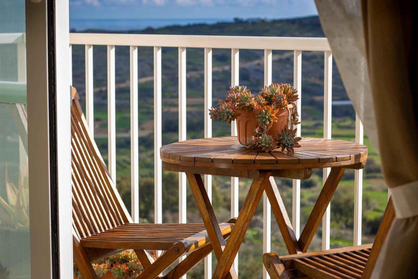 Modern 1 Bedroom Gem With Breathtaking Terrace * Xaghra