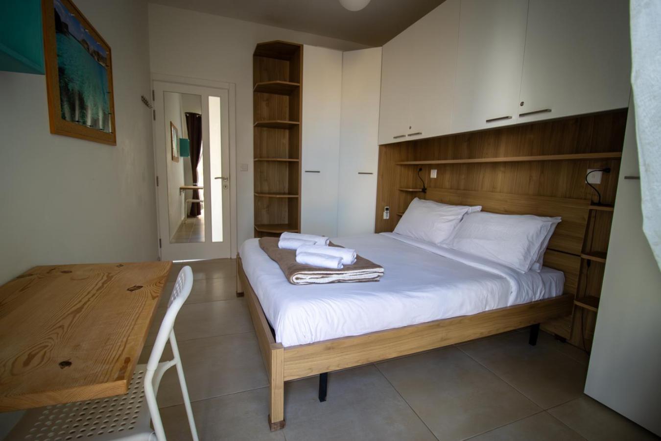 Apartment Modern 1 Bedroom Gem With Breathtaking Terrace